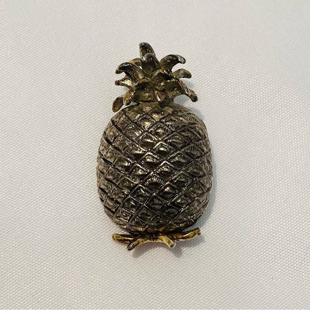 💫 Vintage Silver Pineapple Brooch